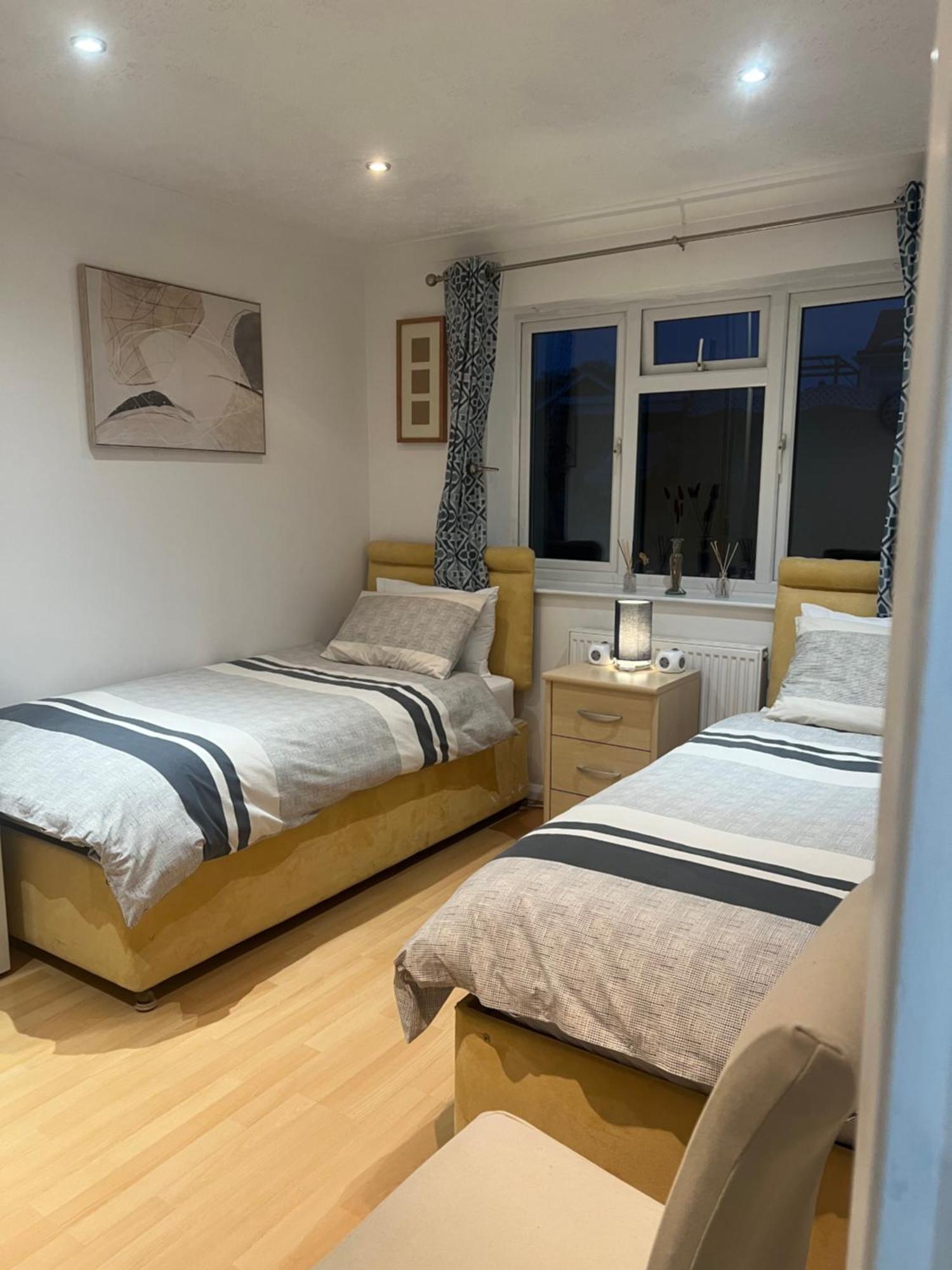 The Bungalow In Kettering Bagian luar foto