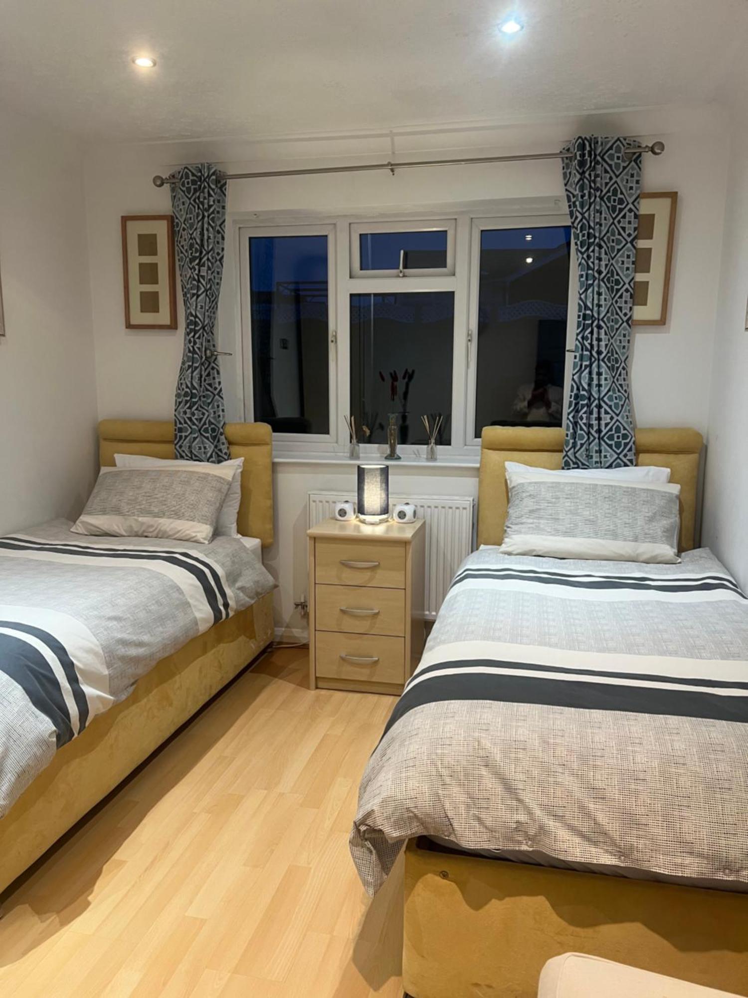 The Bungalow In Kettering Bagian luar foto